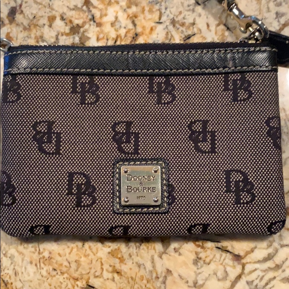 Dooney & Bourke wristlet